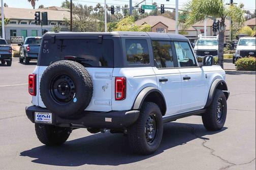 Oxford White 2026 Ford Bronco Big Bend