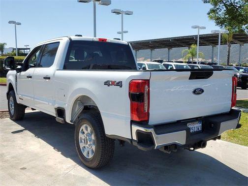 Oxford White 2023 Ford F-250 XLT