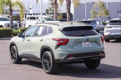 Cacti Green 2025 Chevrolet Trax FWD ACTIV