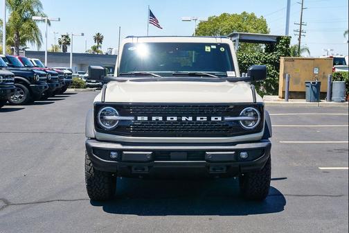 Desert Sand 2026 Ford Bronco Outer Banks