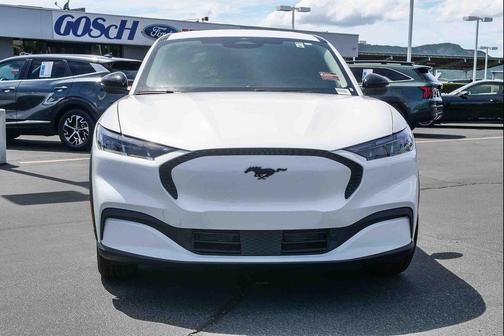 Star White Metallic Tri-Coat 2026 Ford Mustang Mach-E Select