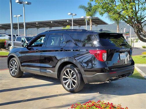 Agate Black Metallic 2022 Ford Explorer ST-Line