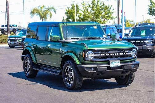 Green Metallic 2025 Ford Bronco Outer Banks