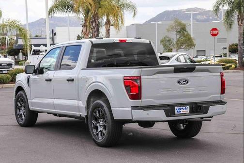 Avalanche 2026 Ford F-150 STX