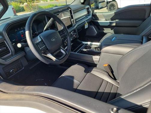 2025 Ford F-350 Platinum