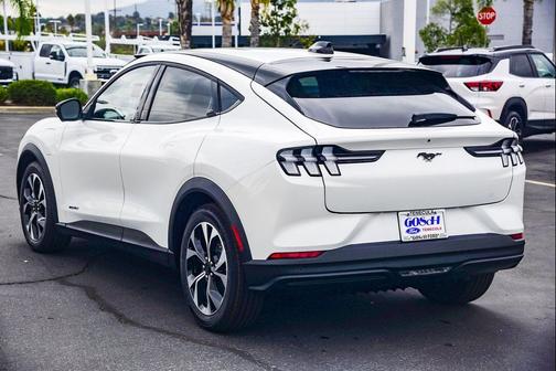 Star White Metallic Tri-Coat 2026 Ford Mustang Mach-E Select