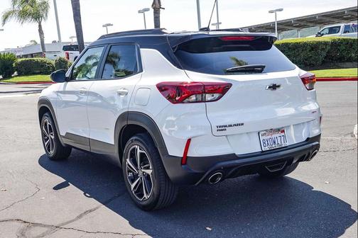 Iridescent Pearl Tricoat 2022 Chevrolet Trailblazer RS