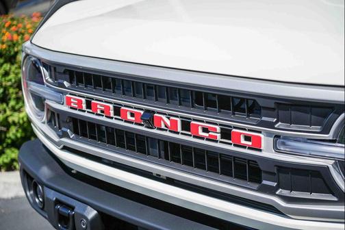 Wimbledon White 2026 Ford Bronco Outer Banks