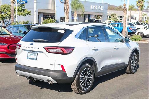 2025 Ford Escape PHEV SE