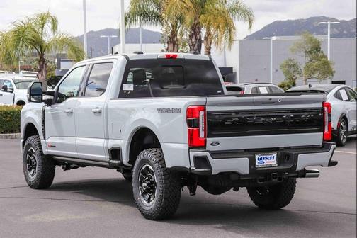 Avalanche 2026 Ford F-350 Platinum