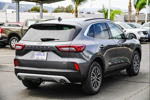 2025 Ford Escape PHEV SE