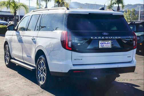 2025 Ford Expedition Max Active 4x4