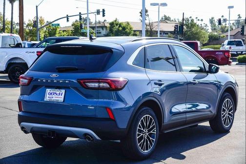 2025 Ford Escape PHEV SE
