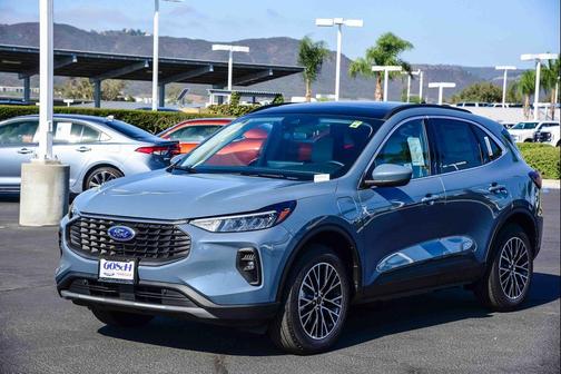 2025 Ford Escape PHEV SE