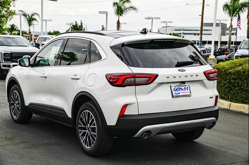2025 Ford Escape PHEV SE