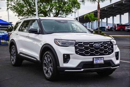 2025 Ford Explorer Platinum