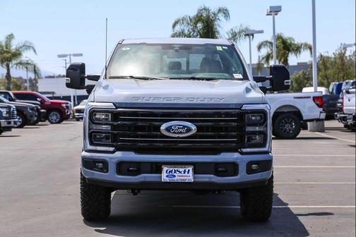 Glacier Gray Metallic Tri-Coat 2026 Ford F-250 Platinum