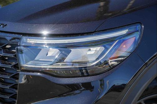 Agate Black Metallic 2026 Ford Explorer ST-Line