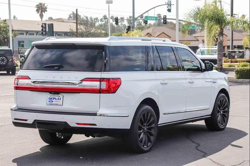 Pristine White 2020 Lincoln Navigator Reserve