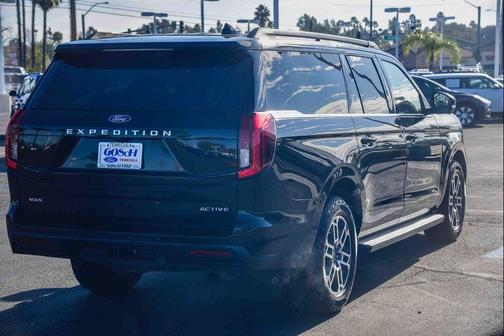 2025 Ford Expedition Max Active 4x4