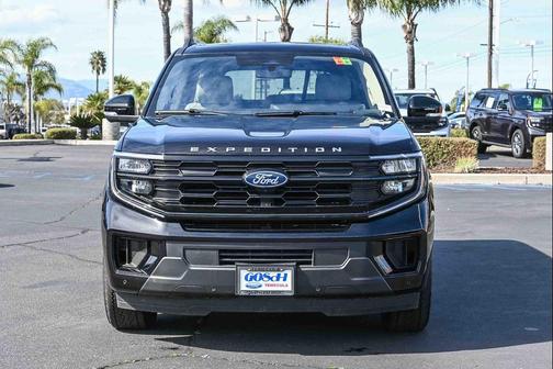 2025 Ford Expedition Max Active 4x4