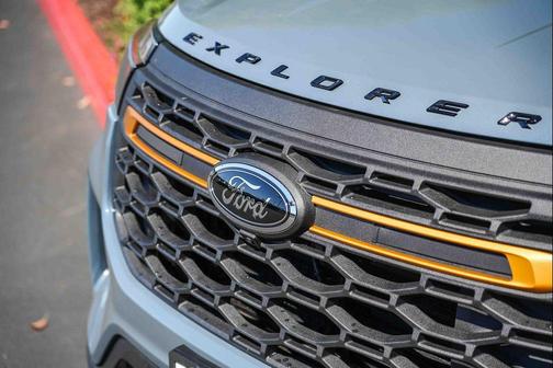 Vapor Blue Metallic 2026 Ford Explorer Tremor