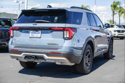 Vapor Blue Metallic 2026 Ford Explorer Tremor
