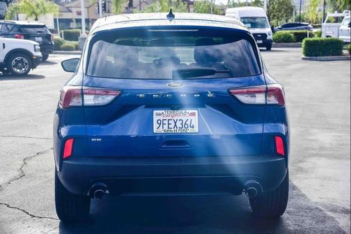 Atlas Blue Metallic 2022 Ford Escape SE