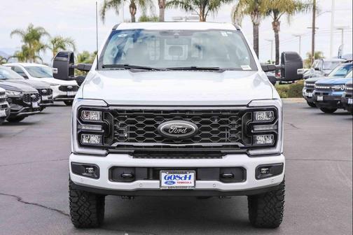 Oxford White 2026 Ford F-250 Lariat