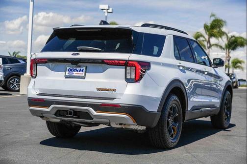 Space White Metallic 2026 Ford Explorer Tremor