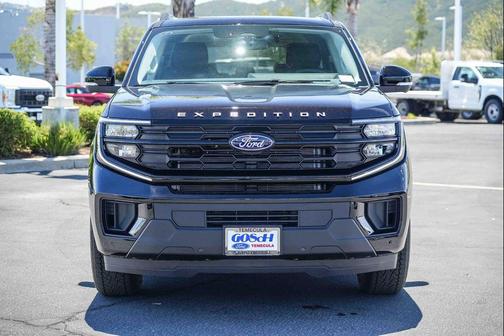 Agate Black Metallic 2026 Ford Expedition Max Active 4x4