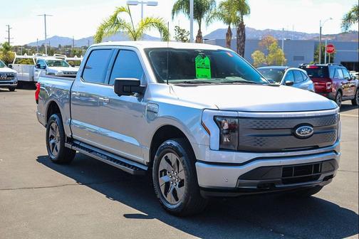2023 Ford F-150 Lightning XLT