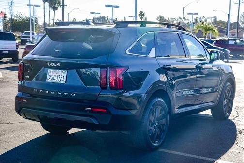 2022 Kia Sorento S
