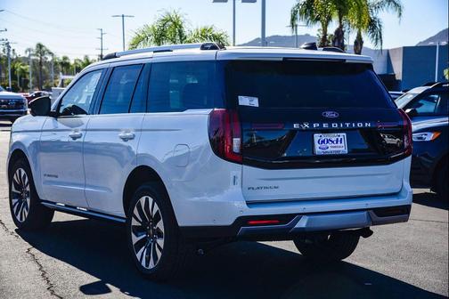 2025 Ford Expedition Platinum
