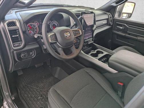 Ceramic Gray Clearcoat 2026 RAM 2500 Big Horn Crew Cab 4x4 6'4' Box