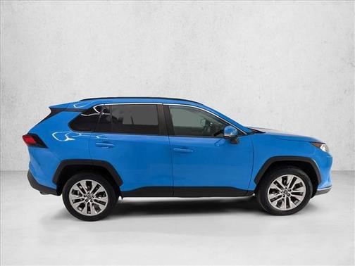 2020 Toyota RAV4 XLE Premium