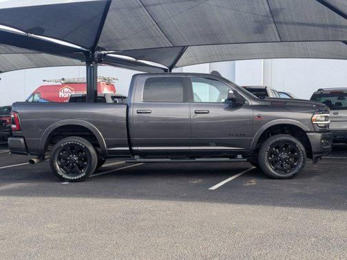 2022 RAM 3500 Laramie Crew Cab 4x4 6'4' Box