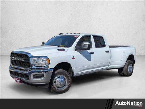 2024 RAM 3500 Tradesman Crew Cab 4x4 8' Box