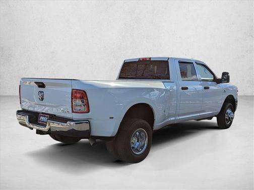 2024 RAM 3500 Tradesman Crew Cab 4x4 8' Box