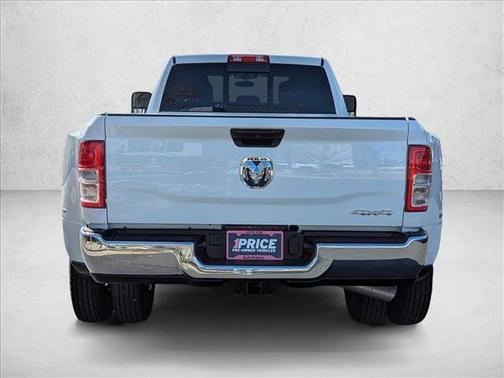 2024 RAM 3500 Tradesman Crew Cab 4x4 8' Box