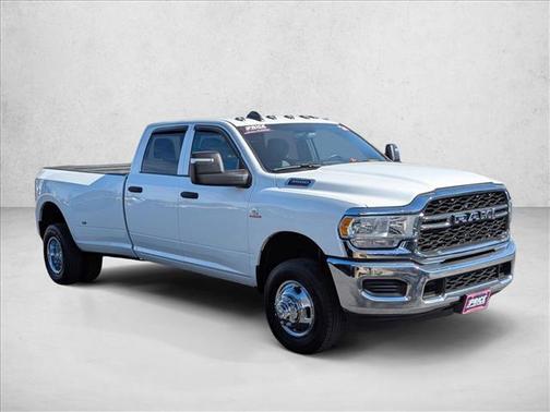 2024 RAM 3500 Tradesman Crew Cab 4x4 8' Box