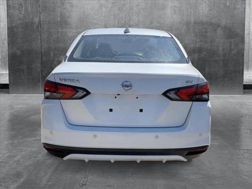 2020 Nissan Versa 1.6 SV
