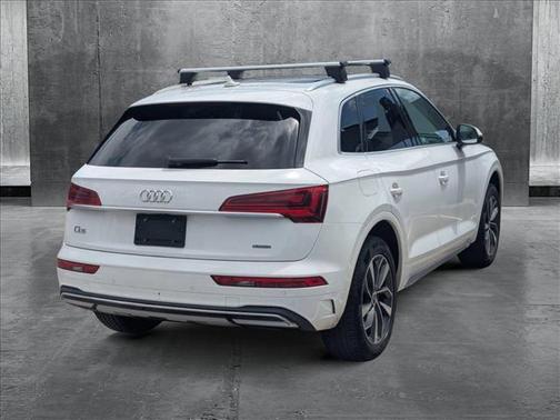 2021 Audi Q5 45 Premium Plus