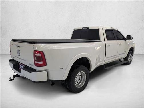 2022 RAM 3500 Limited Crew Cab 4x4 8' Box