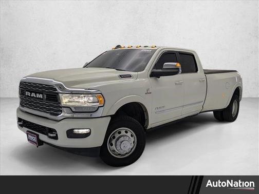 2022 RAM 3500 Limited Crew Cab 4x4 8' Box