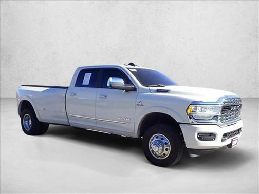 2022 RAM 3500 Limited Crew Cab 4x4 8' Box