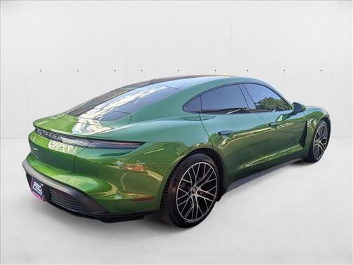 2022 Porsche Taycan RWD