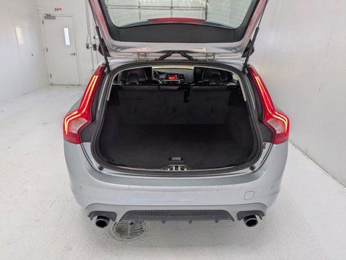 2018 Volvo V60 T5 Dynamic