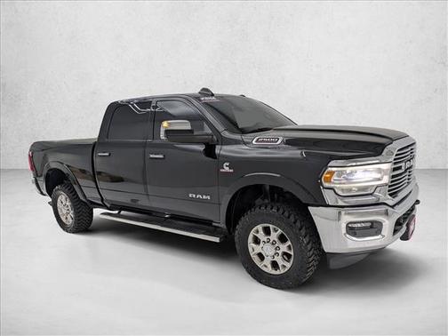 Diamond Black Crystal Pearlcoat 2021 RAM 2500 Laramie Crew Cab 4x4 6'4' Box