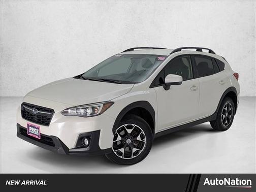 Crystal White Pearl 2018 Subaru Crosstrek 2.0i Premium